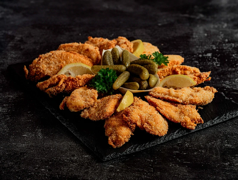 Kuřecí prsní řízková mísa 1kg s oblohou