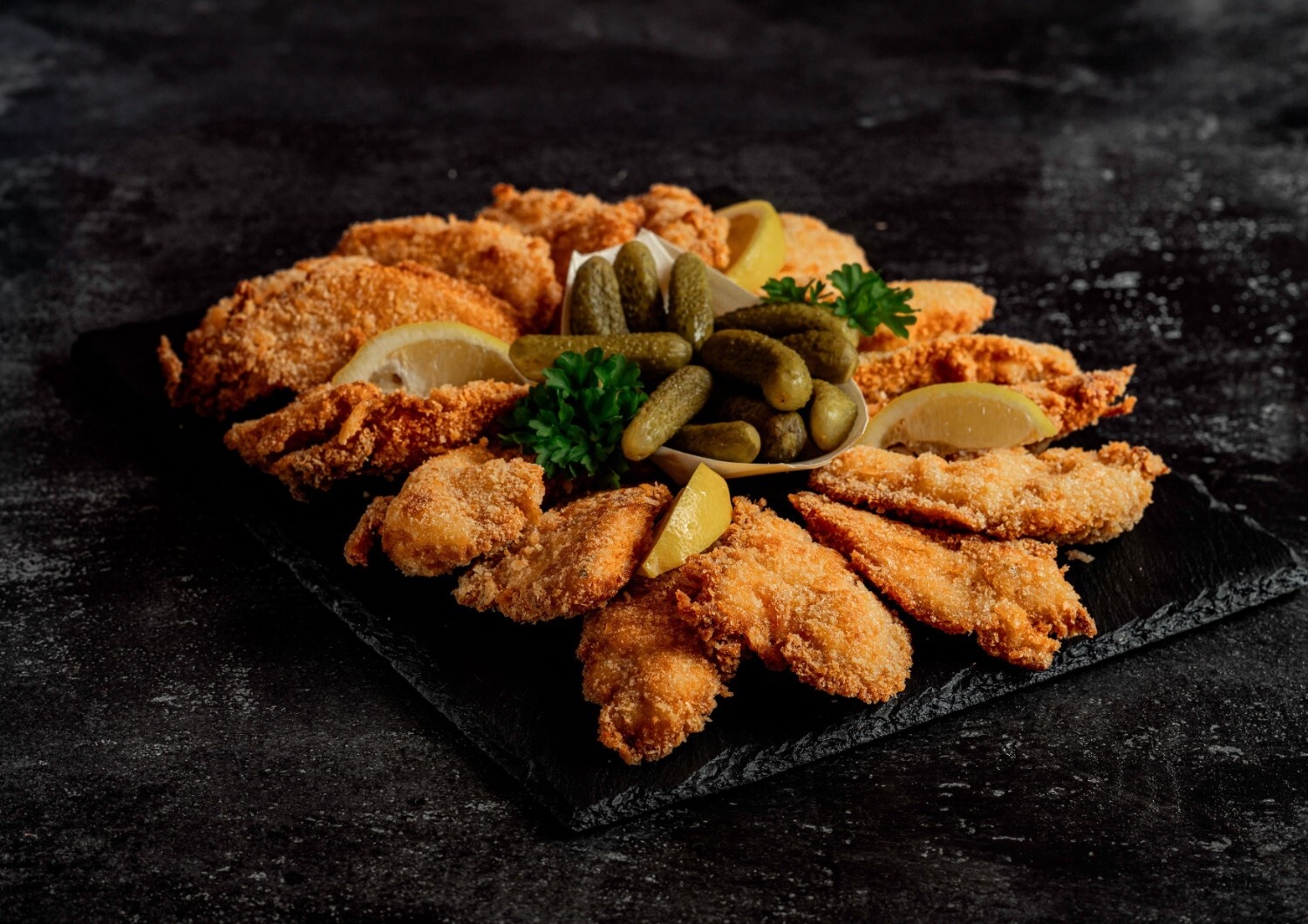 Kuřecí stehenní řízková mísa 1kg s oblohou